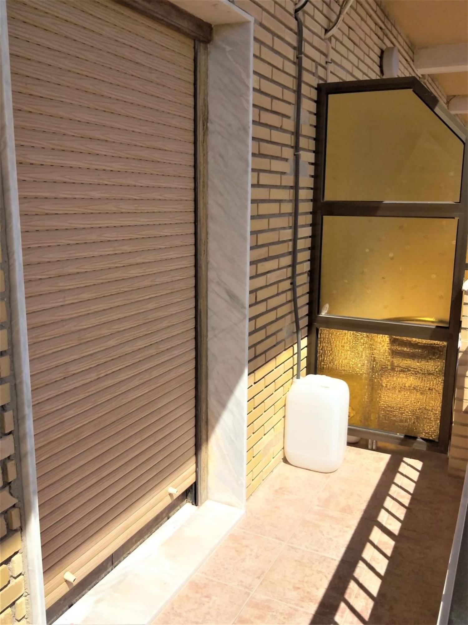 Vacansis Habitaciones De Hostal A Primera Linea De Playa En กูลเญรา ภายนอก รูปภาพ